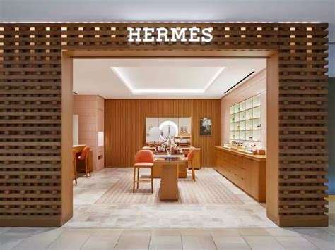 hermes takashimaya website.